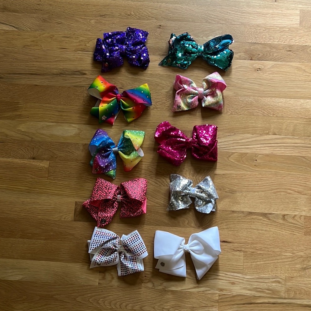 Jojo bows